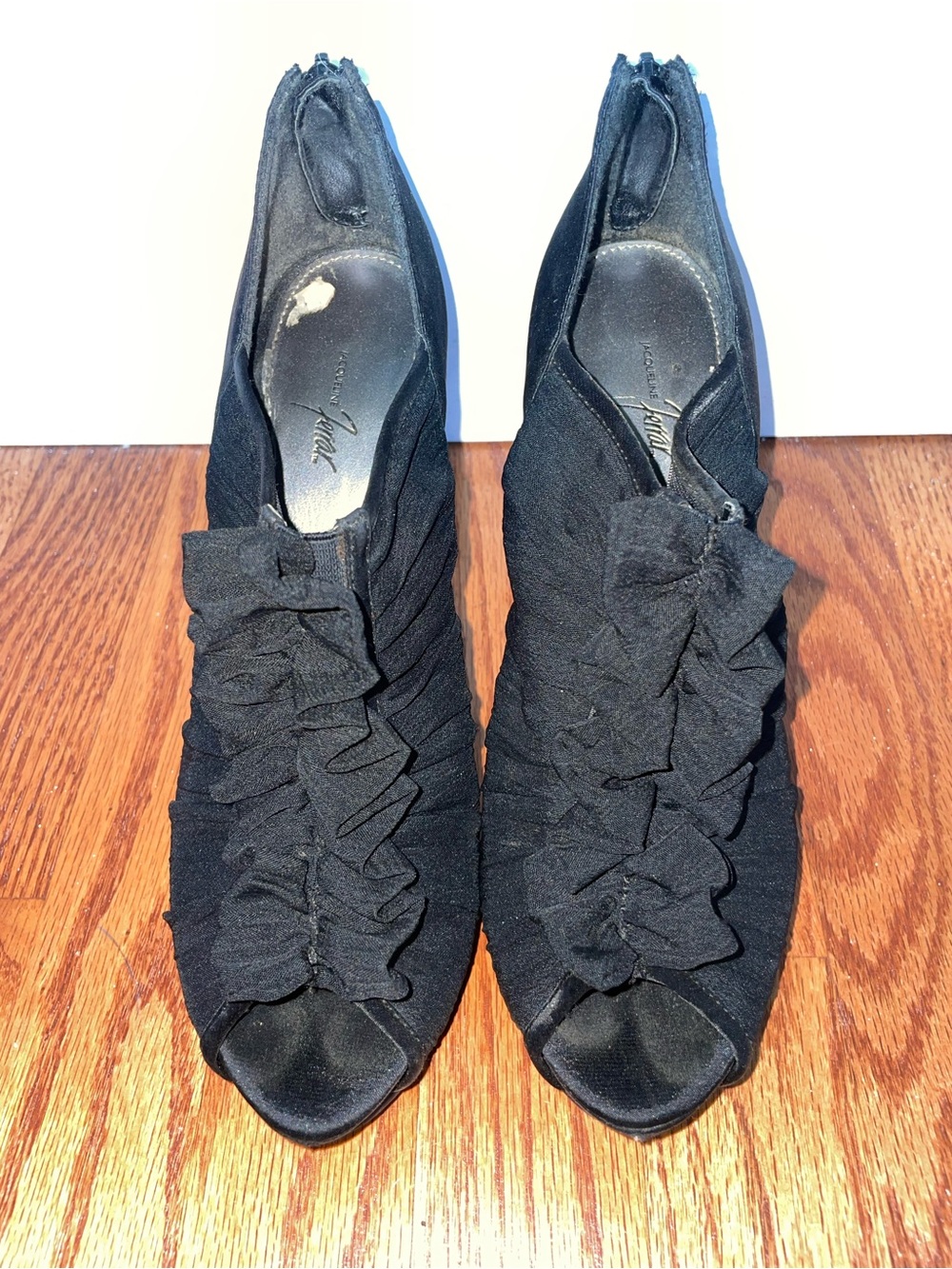 Jacqueline Ferrar Black Ruffle Peep Toe Platform Stiletto Heels-Women’s size 8.5